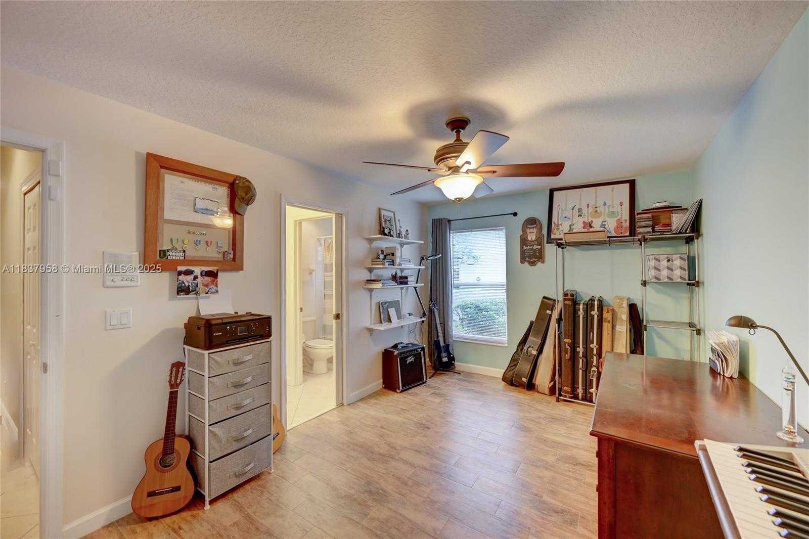 Small Image of 7062 BRUNSWICK CIR, Boynton Beach Number 15