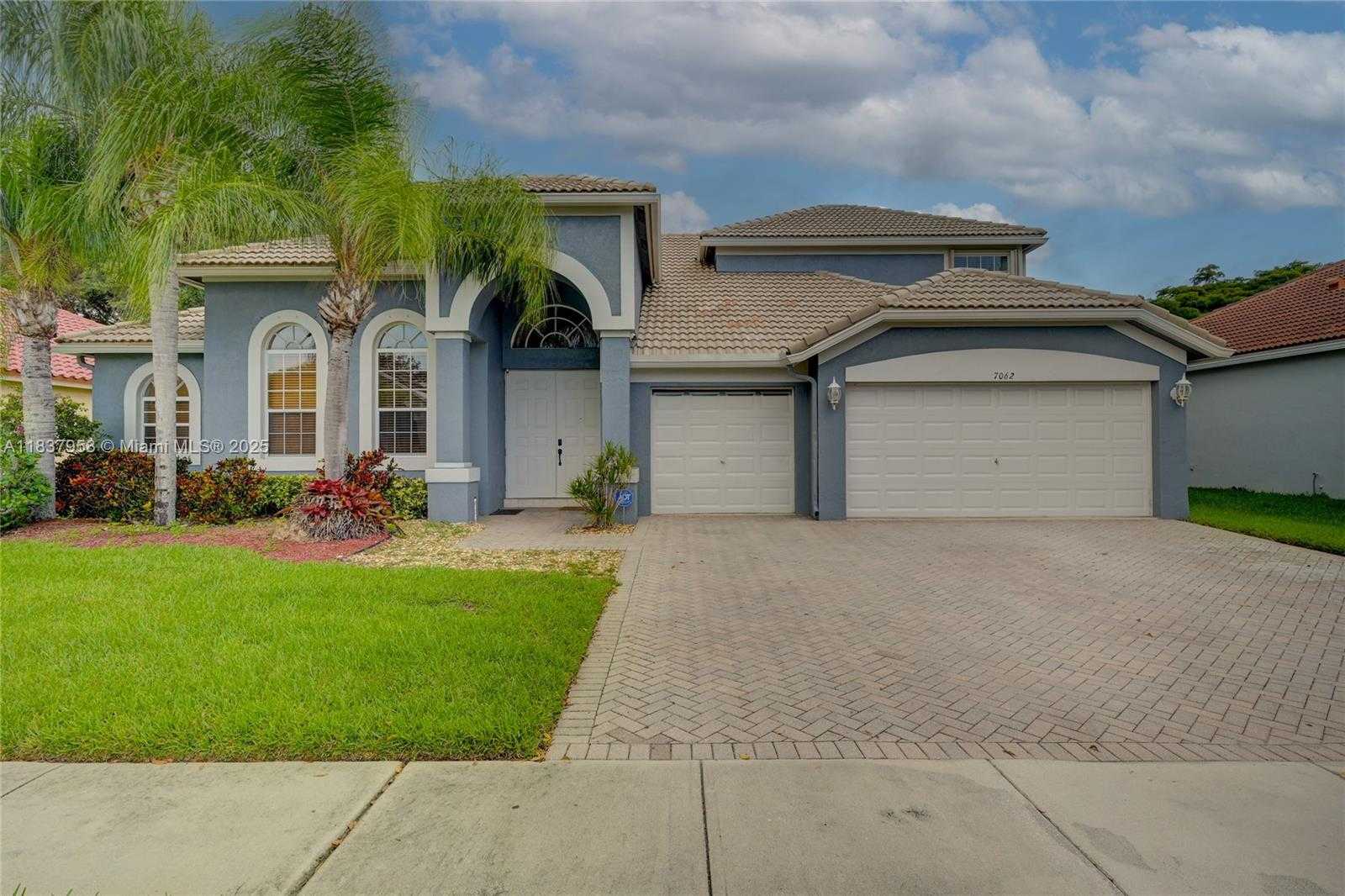 Small Image of 7062 BRUNSWICK CIR, Boynton Beach Number 24