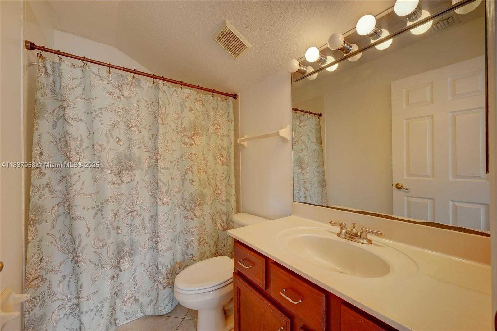 Small Image of 7062 BRUNSWICK CIR, Boynton Beach Number 9