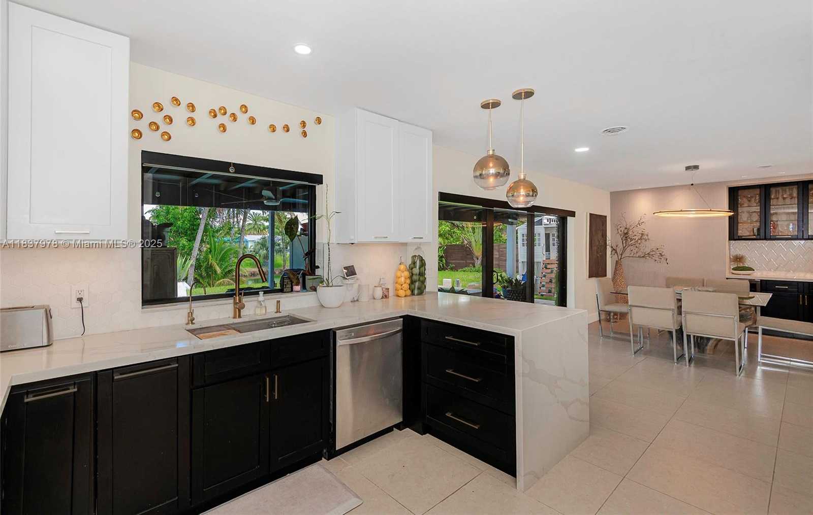 Small Image of 9865 SOUTH WEST 16TH ST, Miami Number 11