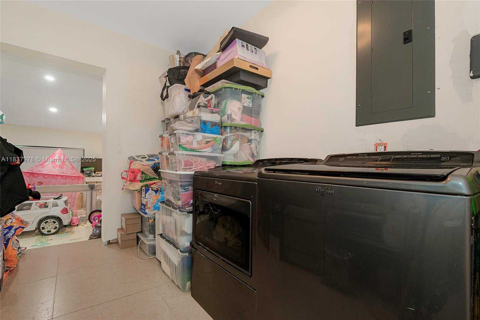 Small Image of 9865 SOUTH WEST 16TH ST, Miami Number 25