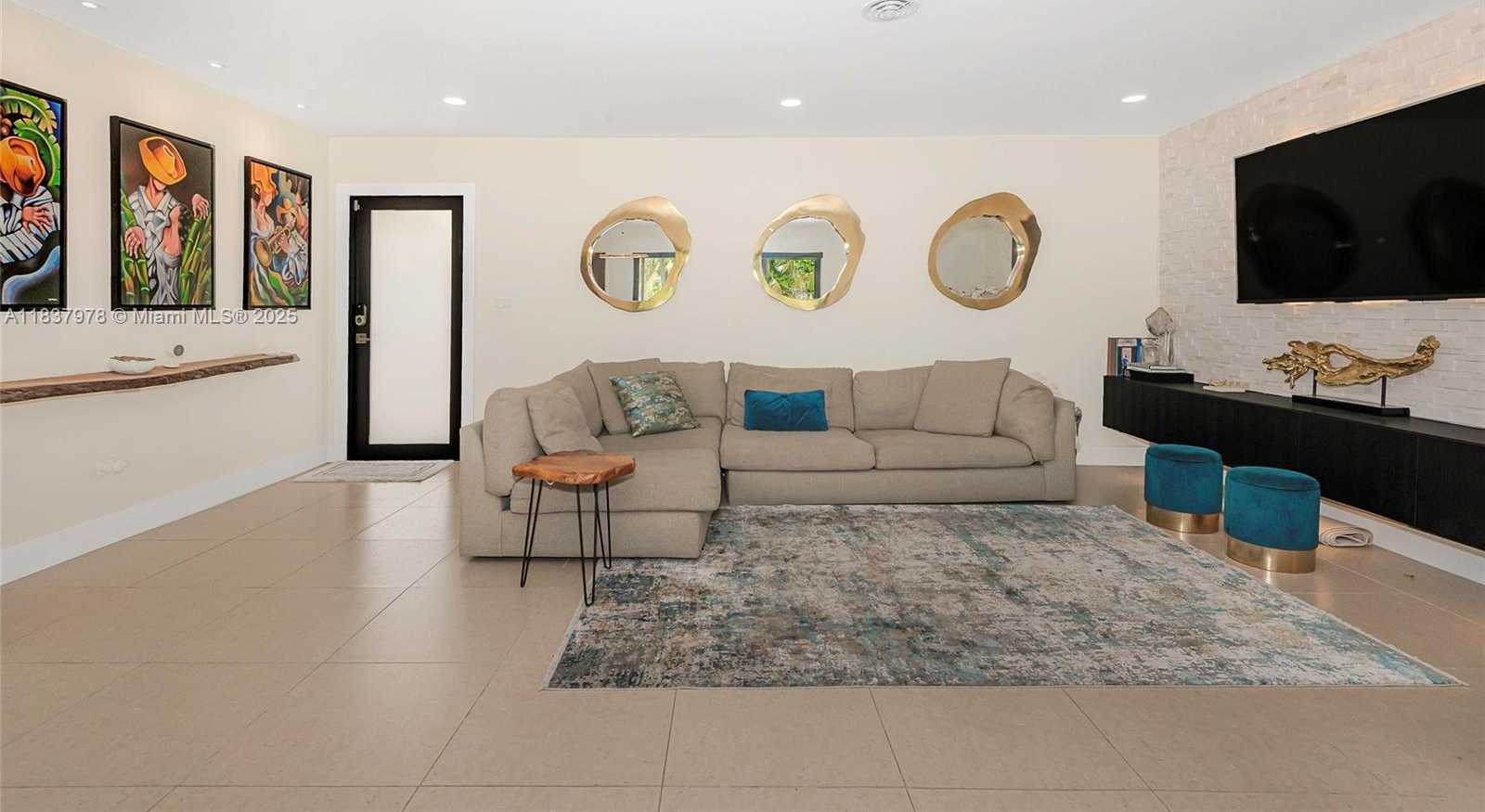 Small Image of 9865 SOUTH WEST 16TH ST, Miami Number 3