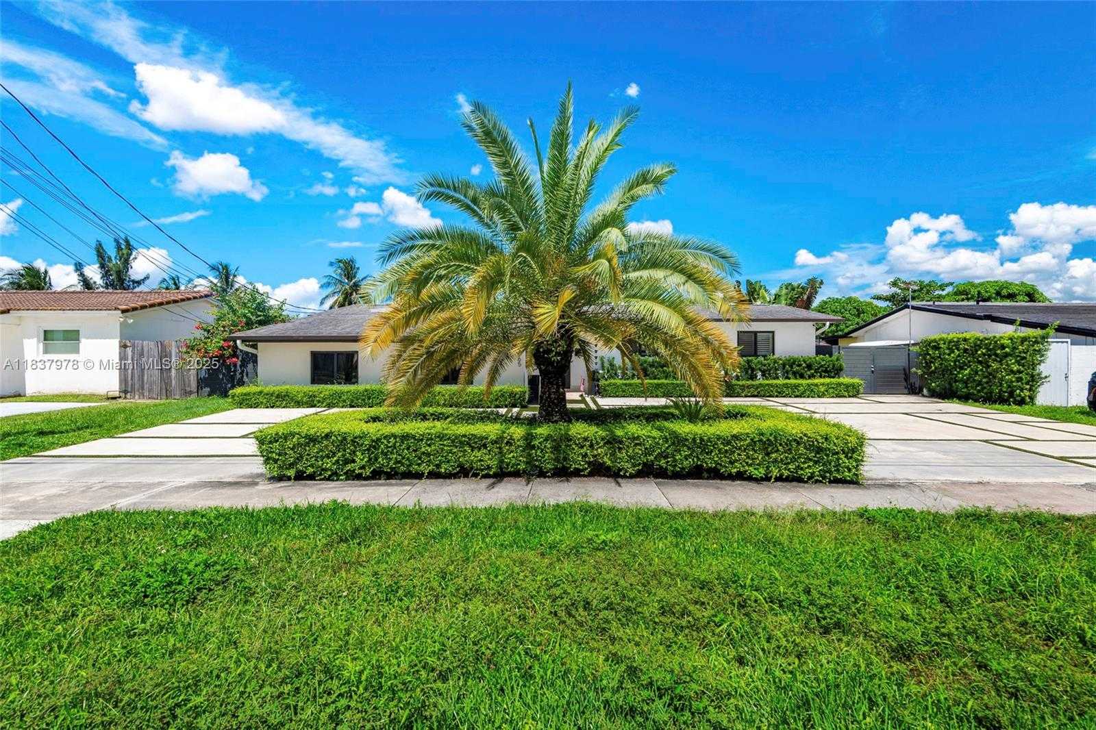 Small Image of 9865 SOUTH WEST 16TH ST, Miami Number 34