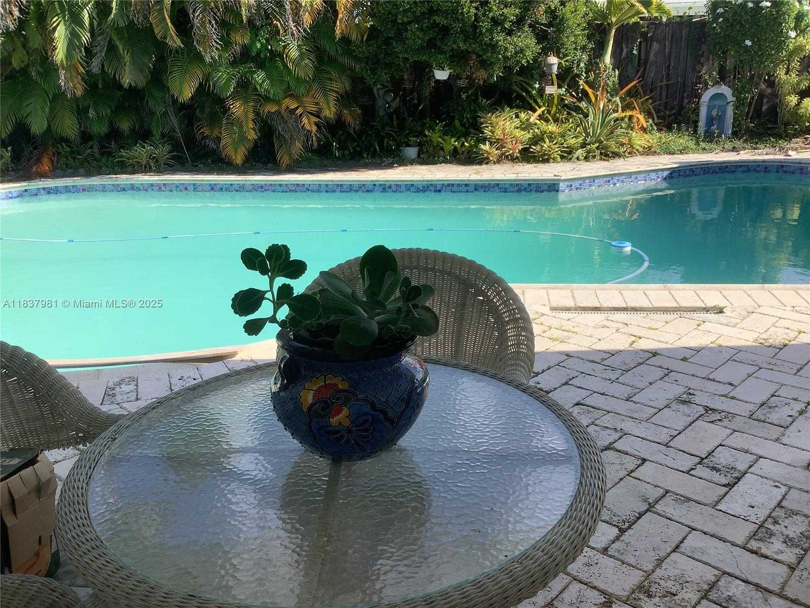 Small Image of 7170 SOUTH WEST 9TH ST, Pembroke Pines Number 6