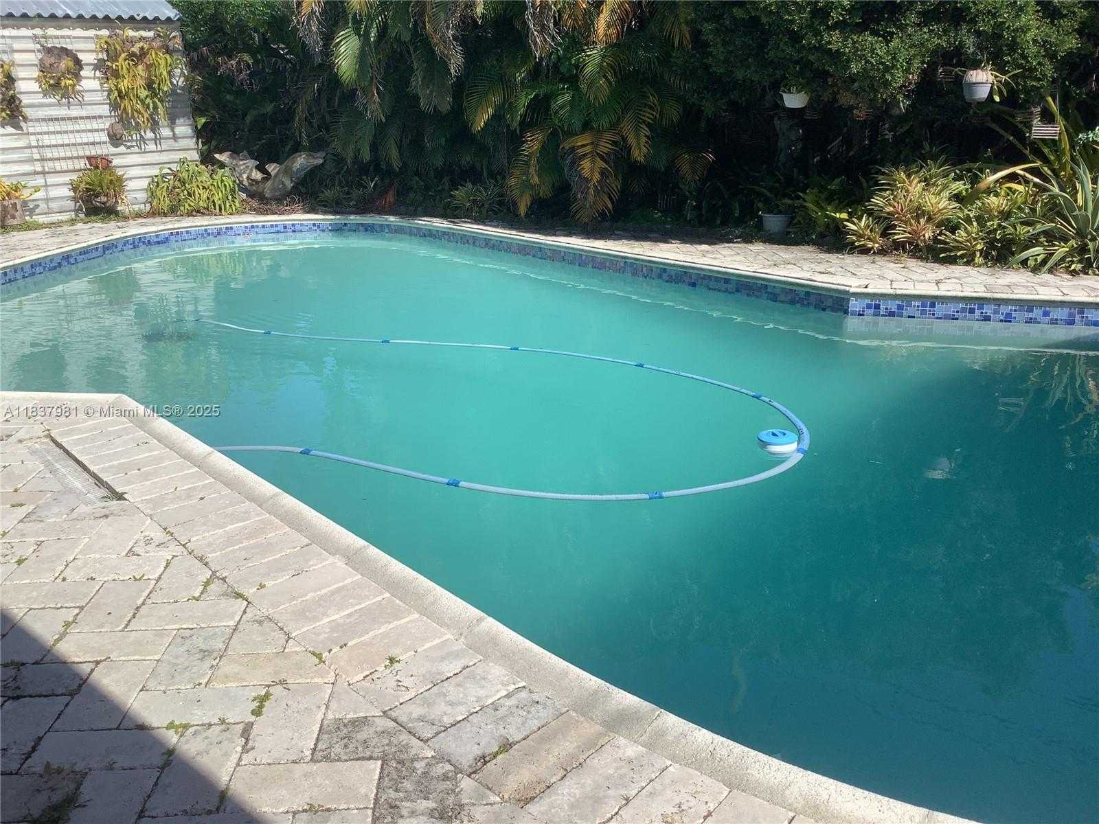 Small Image of 7170 SOUTH WEST 9TH ST, Pembroke Pines Number 7