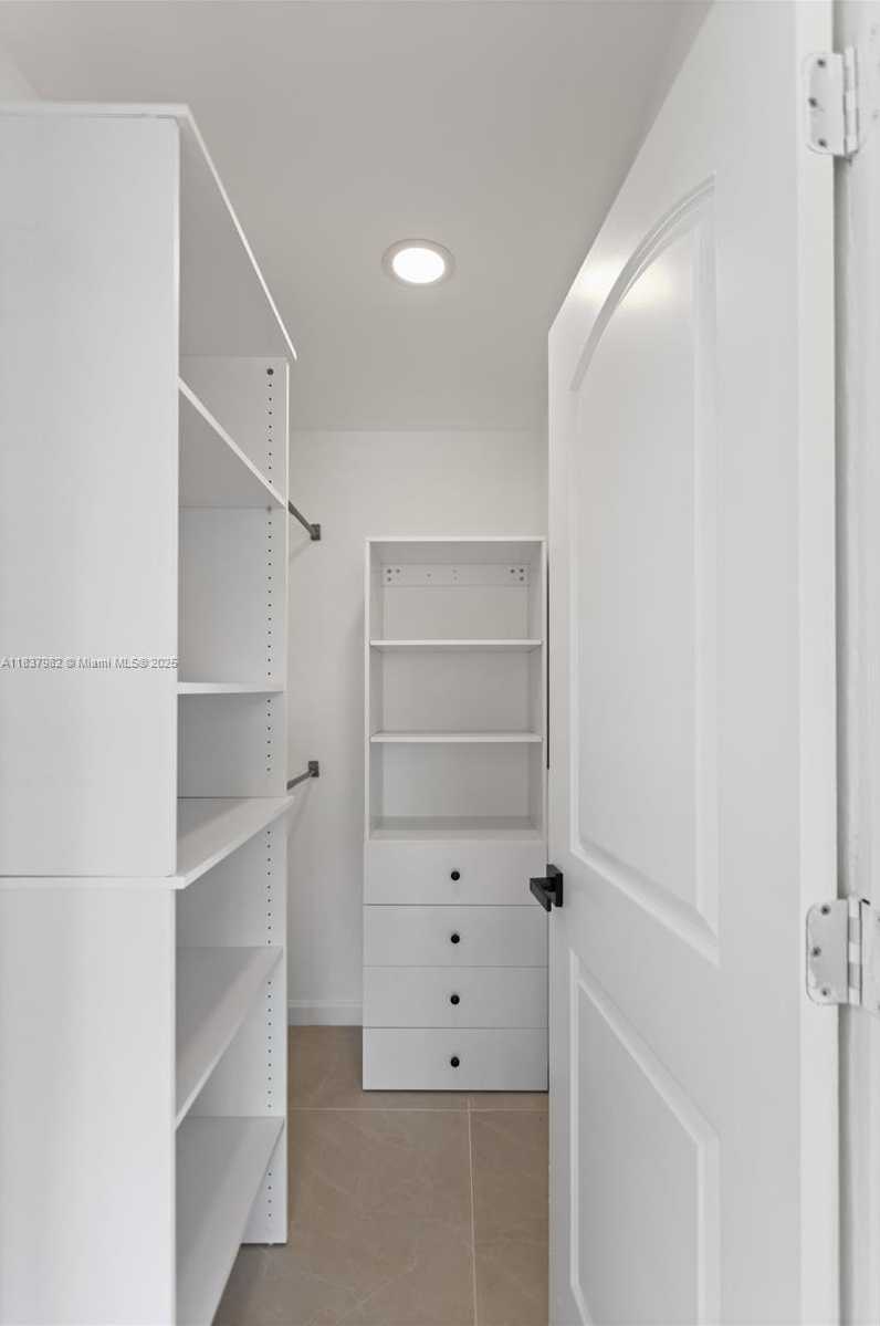 Small Image of 1710 SOUTH WEST 1ST AVE, Pompano Beach Number 18