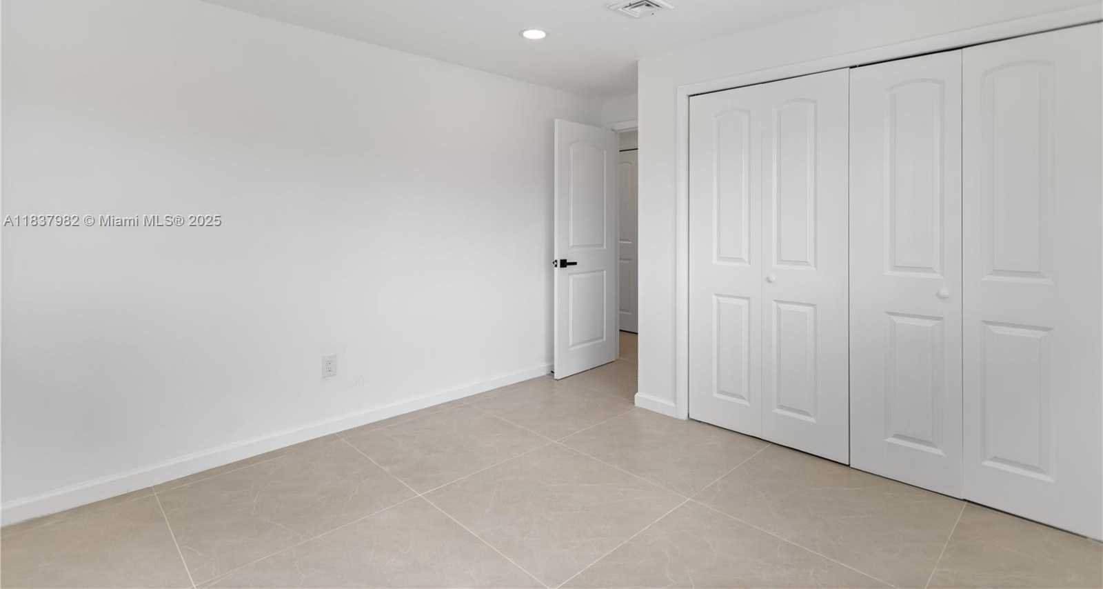 Small Image of 1710 SOUTH WEST 1ST AVE, Pompano Beach Number 21