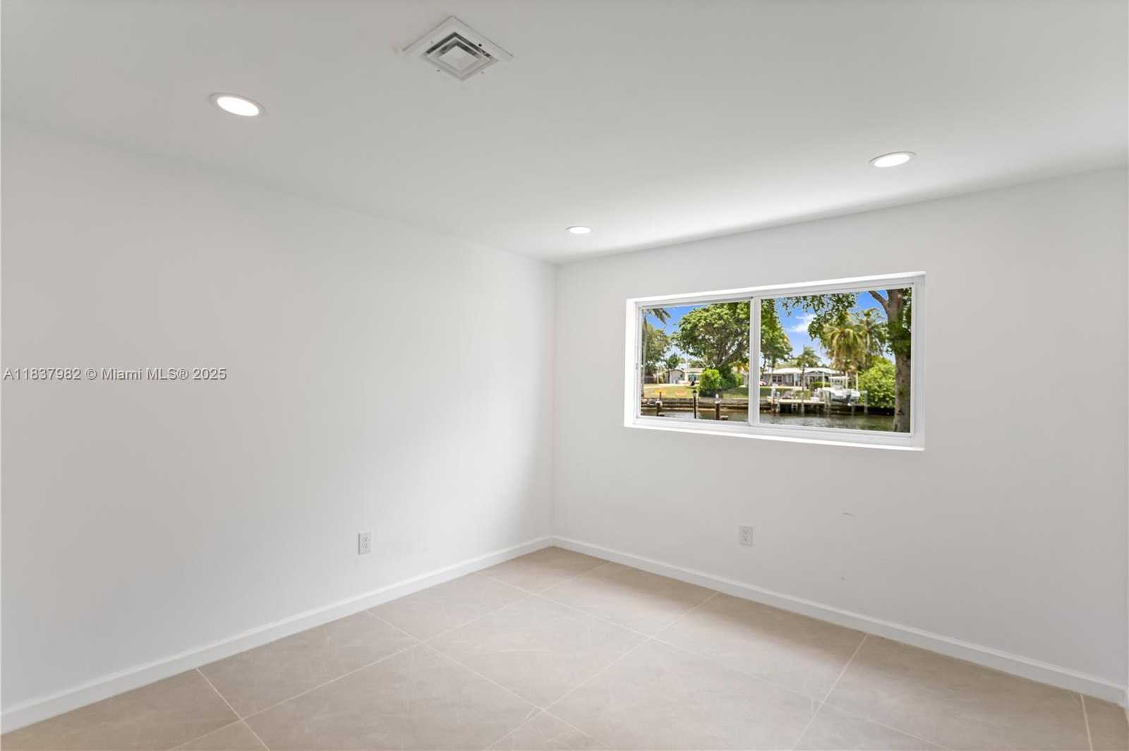 Small Image of 1710 SOUTH WEST 1ST AVE, Pompano Beach Number 22