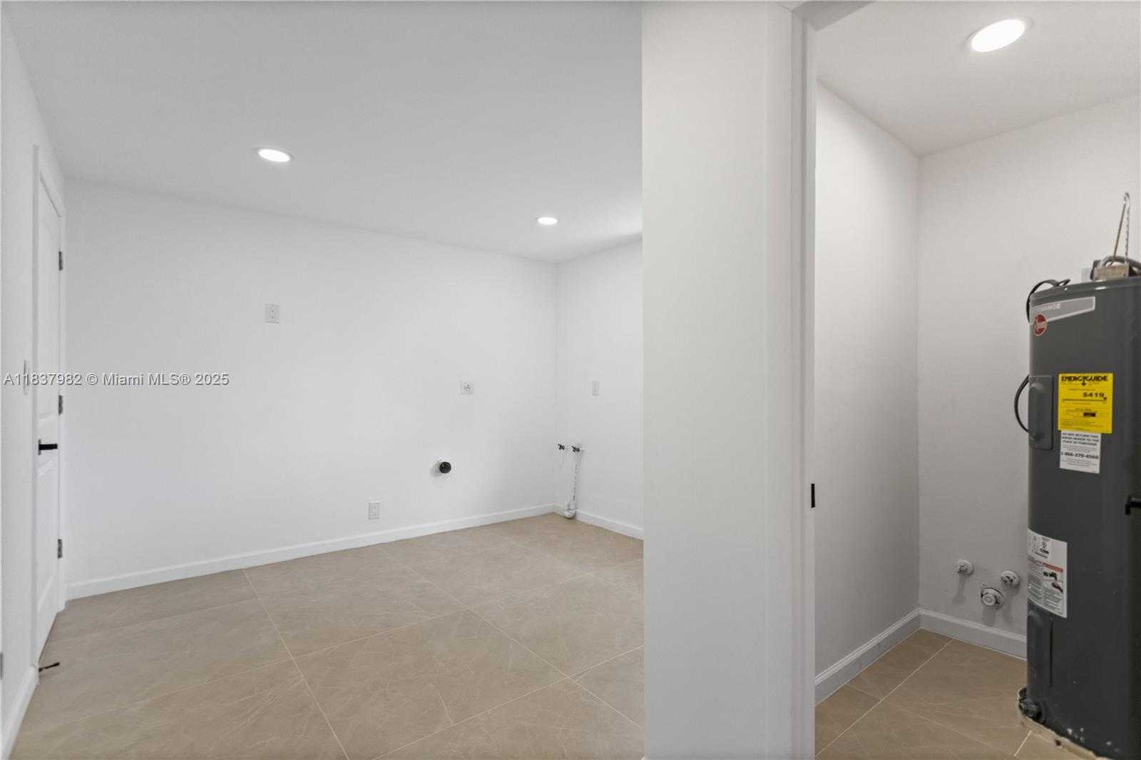 Small Image of 1710 SOUTH WEST 1ST AVE, Pompano Beach Number 32