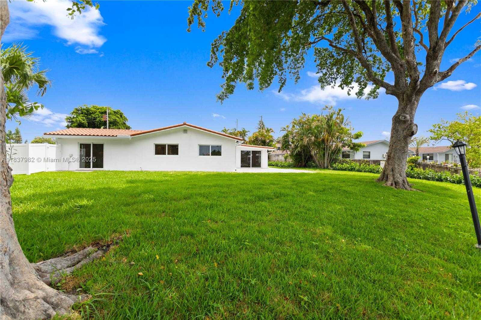 Small Image of 1710 SOUTH WEST 1ST AVE, Pompano Beach Number 45