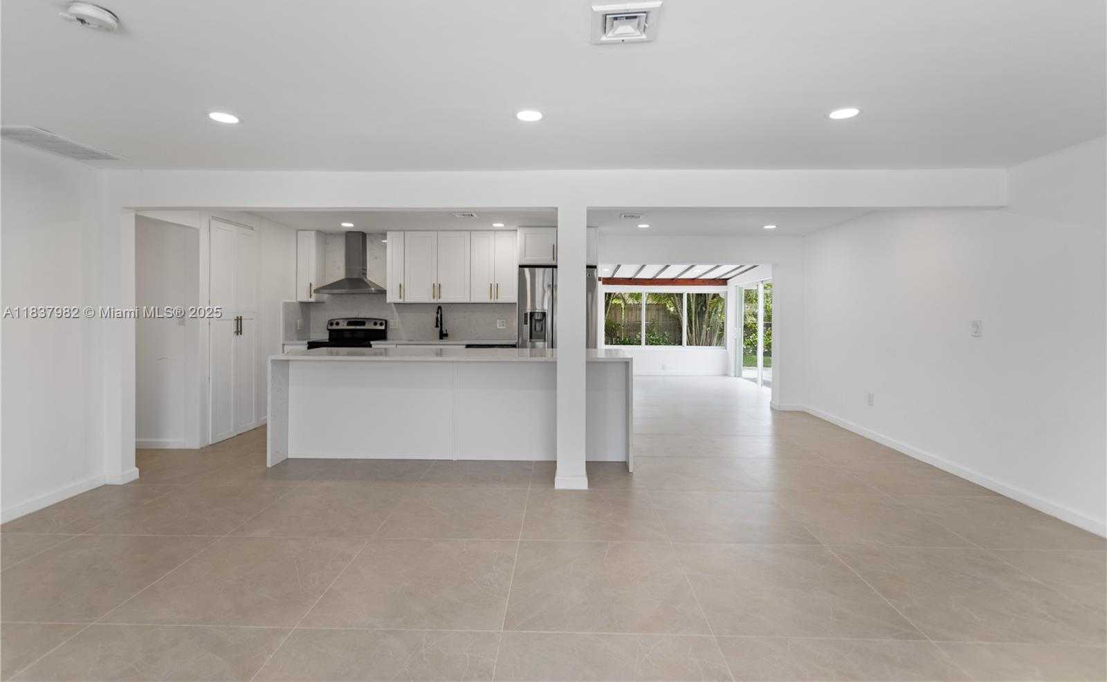 Small Image of 1710 SOUTH WEST 1ST AVE, Pompano Beach Number 6