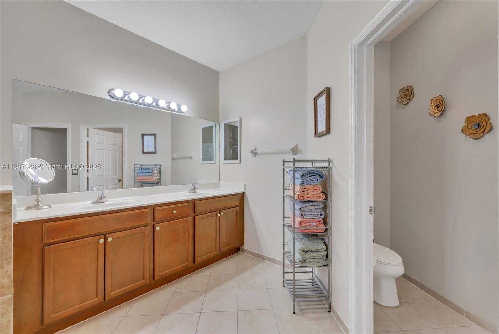 Small Image of 10445 SOUTH WEST 226TH ST, Cutler Bay Number 27