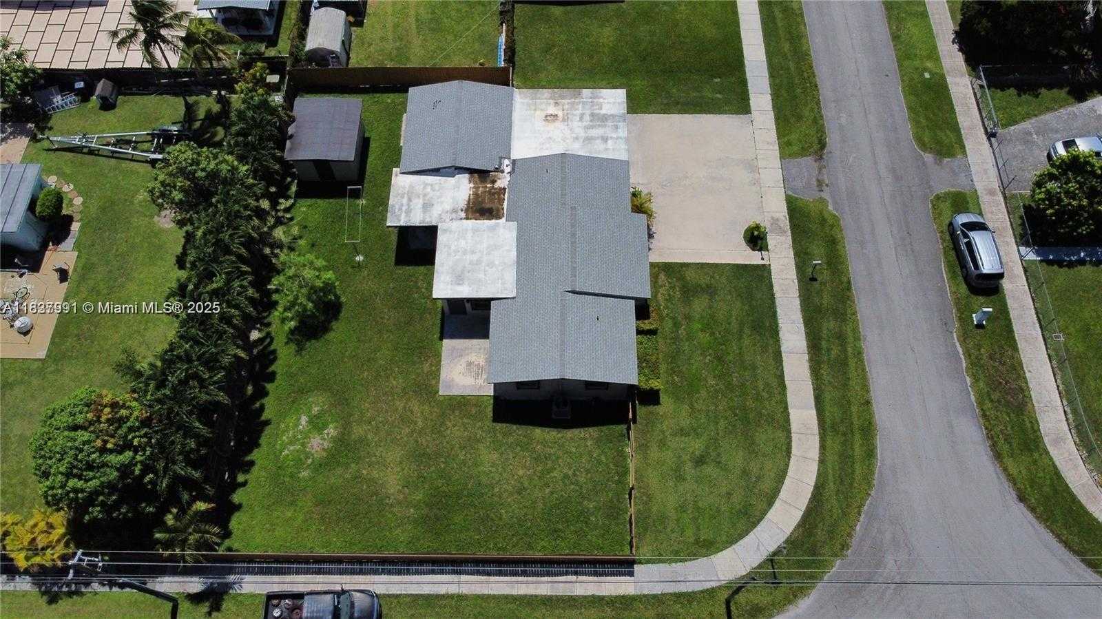 Small Image of 18900 SOUTH WEST 313TH ST, Homestead Number 24