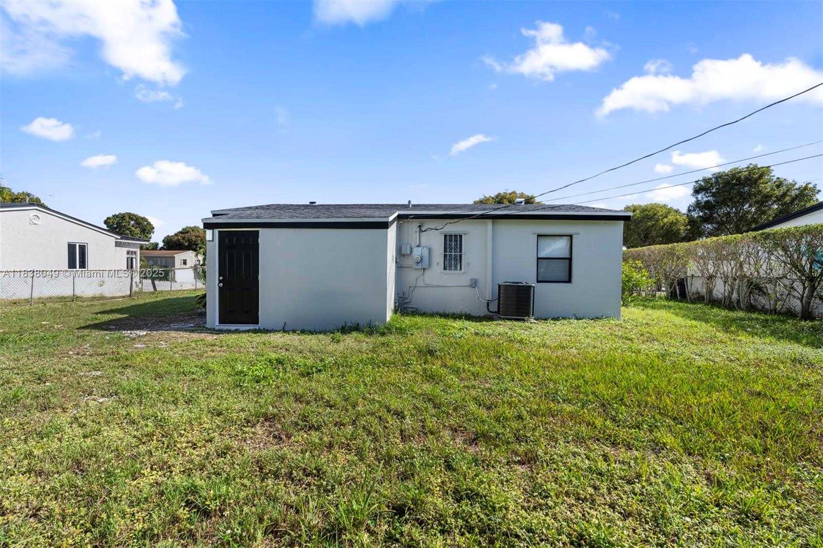 Small Image of 15900 NORTH WEST 18TH AVE, Miami Gardens Number 10