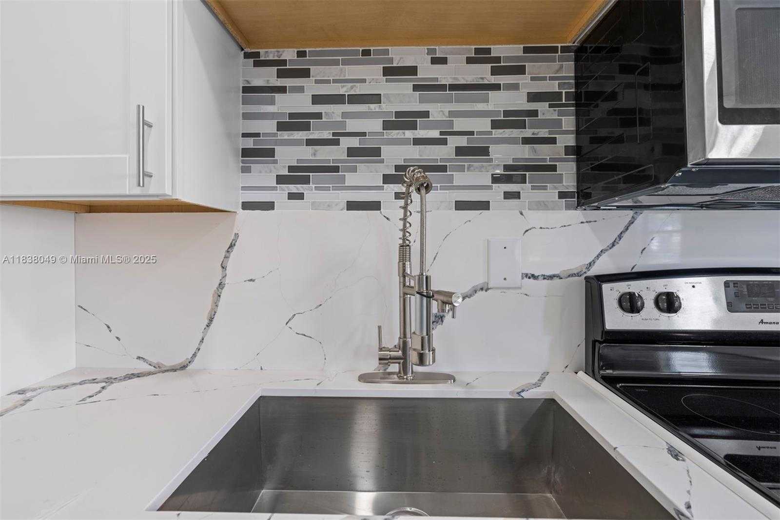 Small Image of 15900 NORTH WEST 18TH AVE, Miami Gardens Number 19