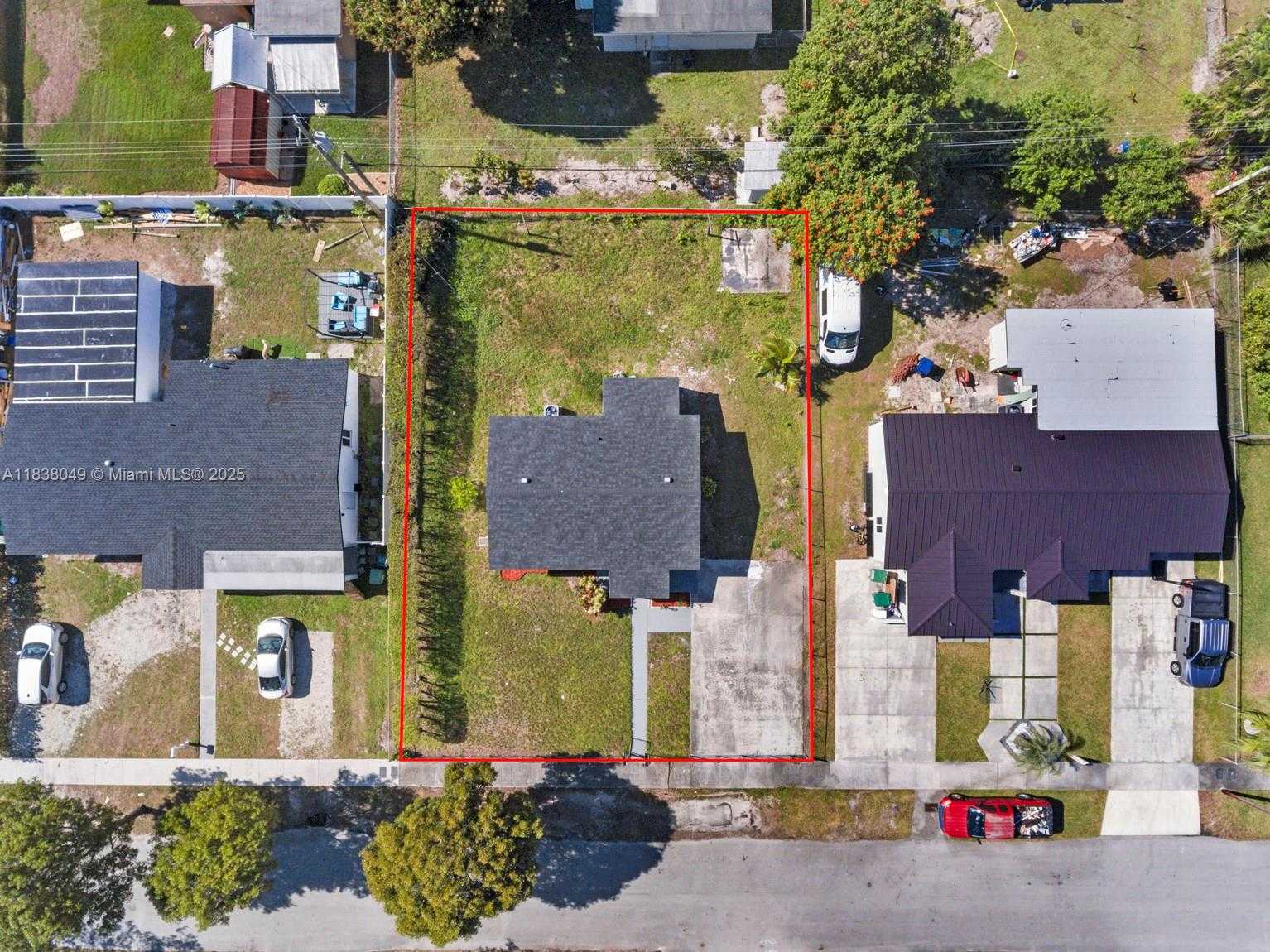 Small Image of 15900 NORTH WEST 18TH AVE, Miami Gardens Number 3
