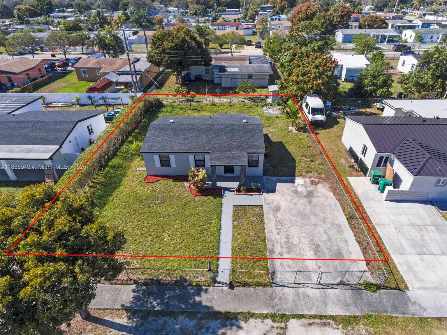 Small Image of 15900 NORTH WEST 18TH AVE, Miami Gardens Number 5