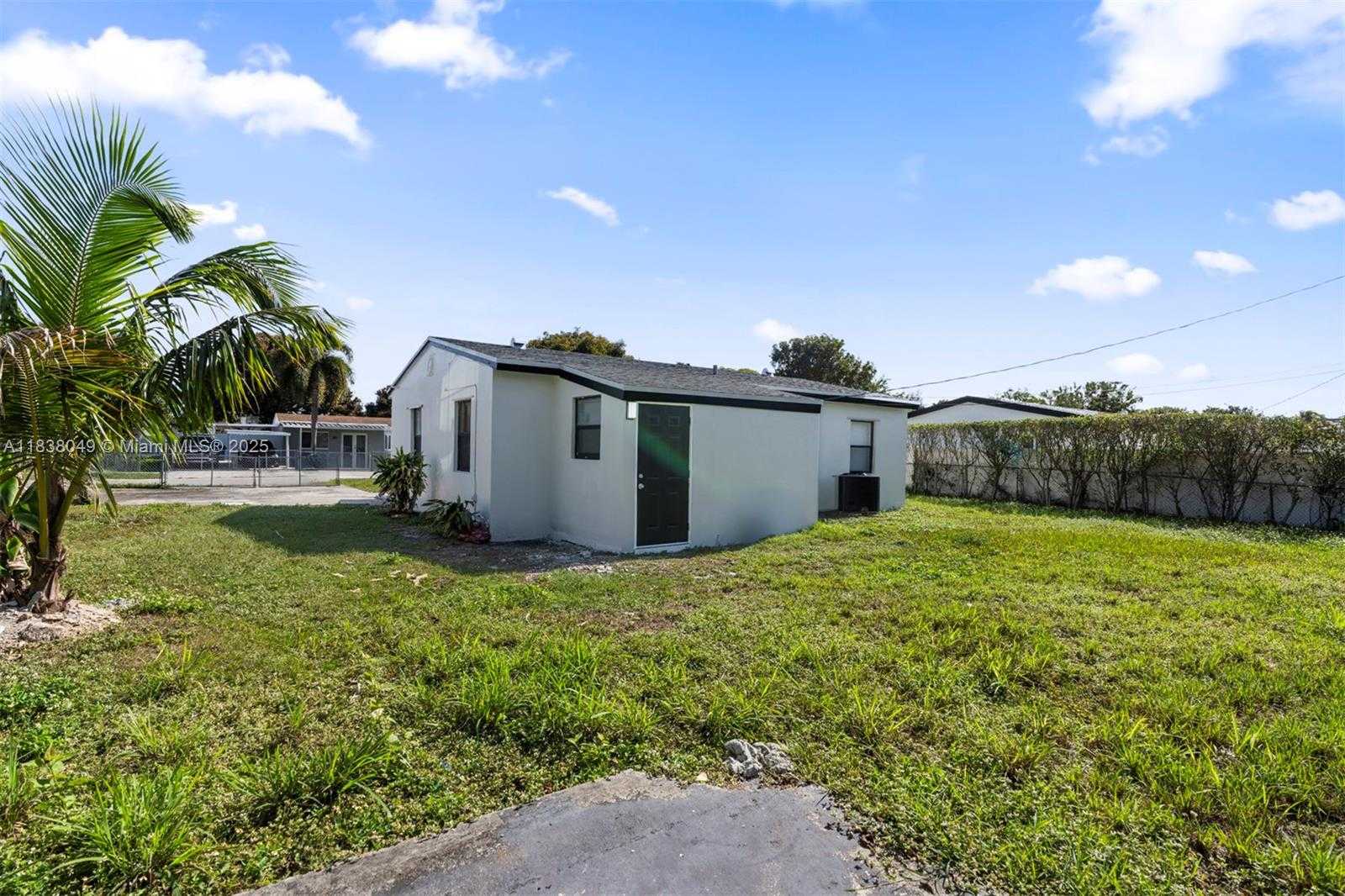 Small Image of 15900 NORTH WEST 18TH AVE, Miami Gardens Number 9