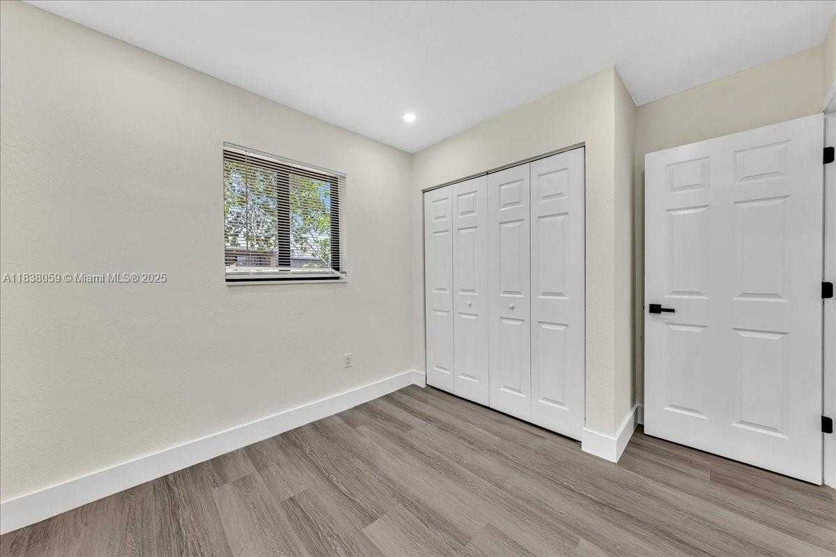 Small Image of 3381 NORTH WEST 210TH TER, Miami Gardens Number 41