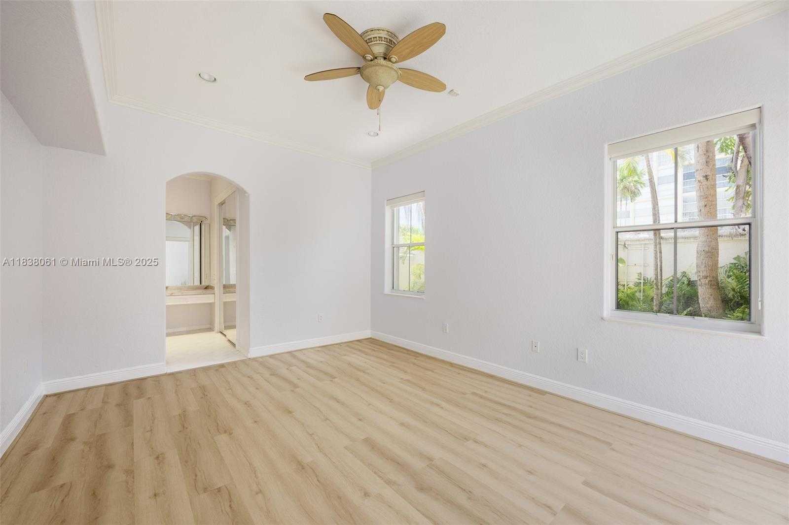 Small Image of 1571 BREAKWATER TER, Hollywood Number 15