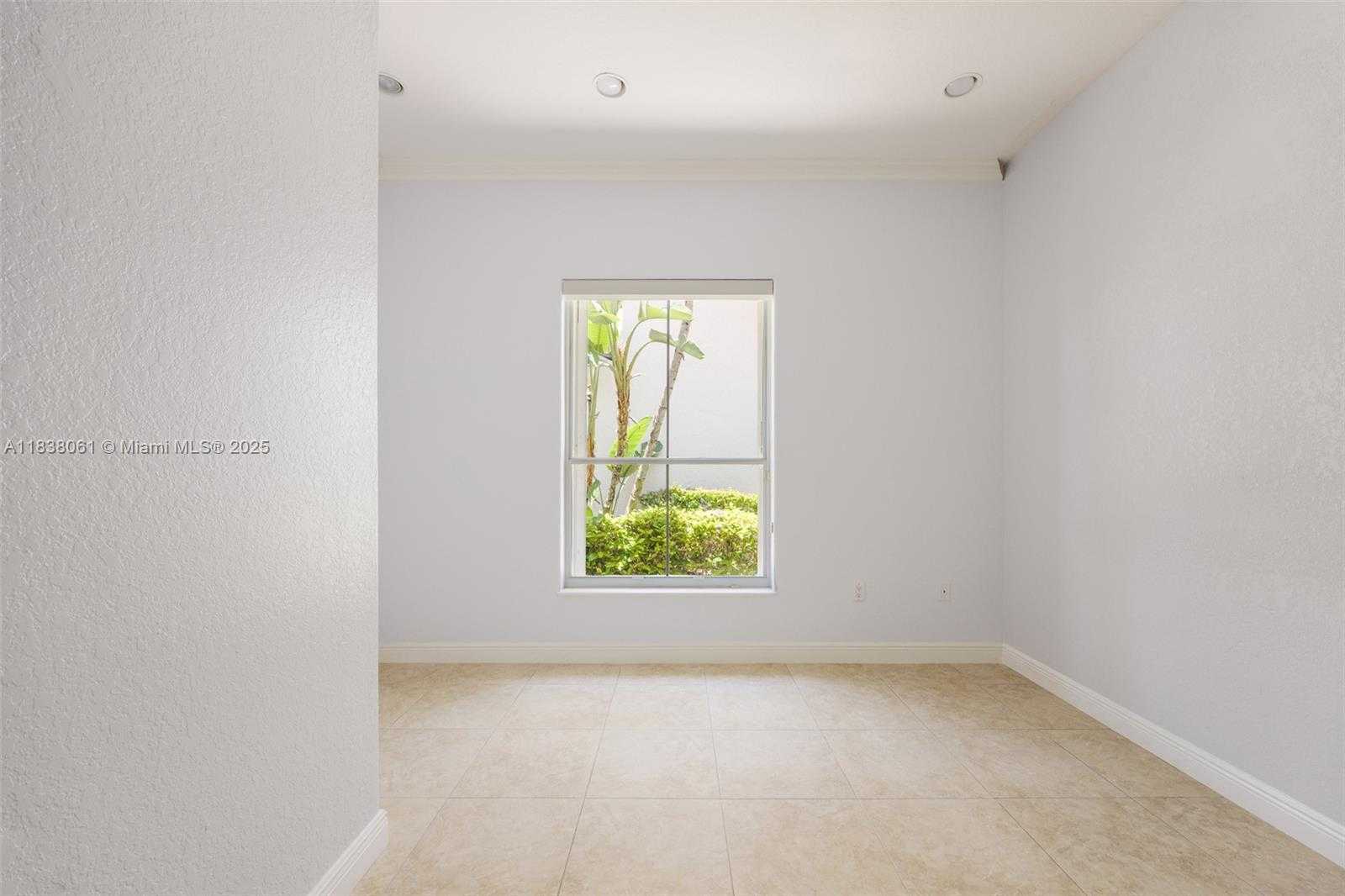 Small Image of 1571 BREAKWATER TER, Hollywood Number 21