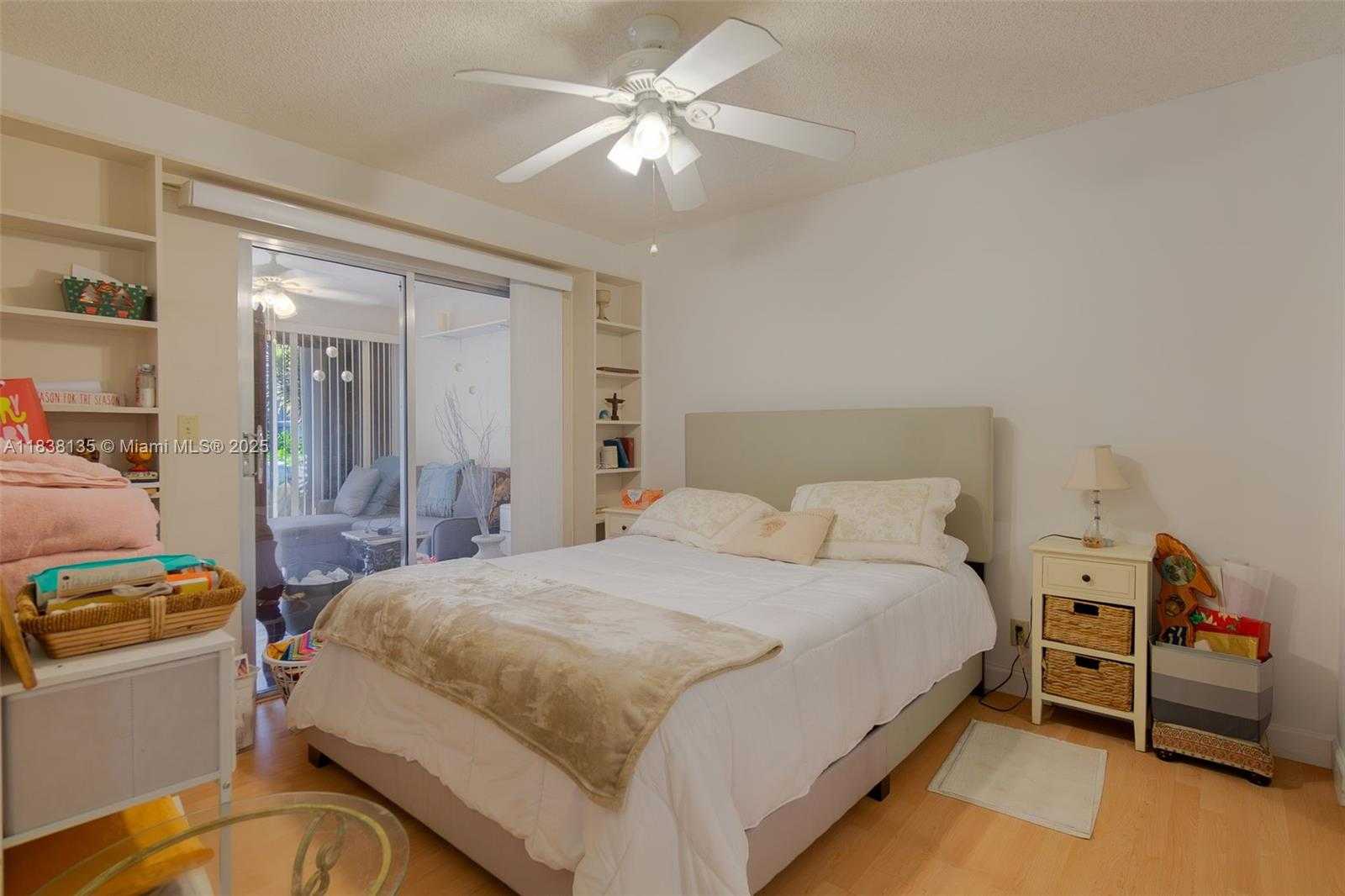 Small Image of 8318 SPRINGTREE RD, Boca Raton Number 13