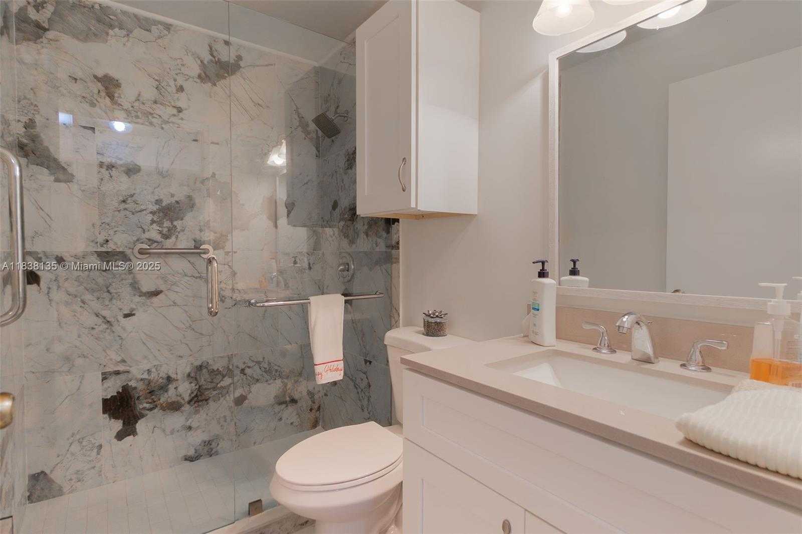 Small Image of 8318 SPRINGTREE RD, Boca Raton Number 15