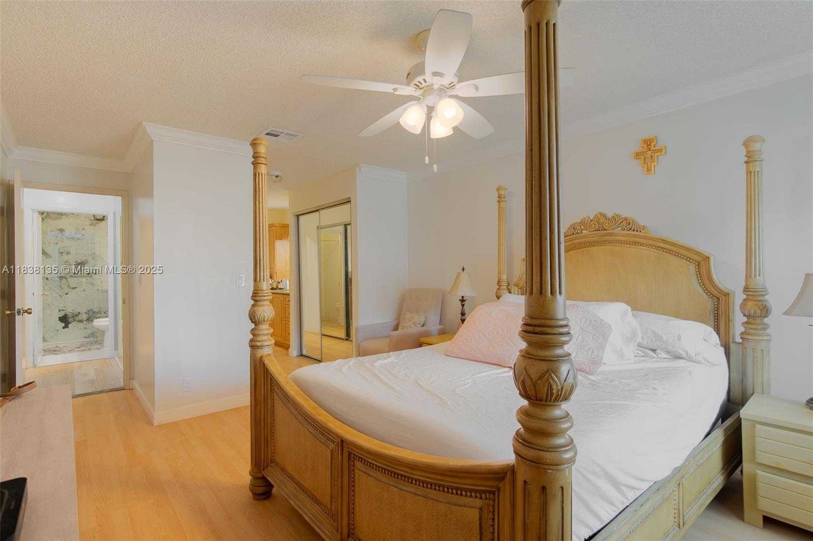 Small Image of 8318 SPRINGTREE RD, Boca Raton Number 17