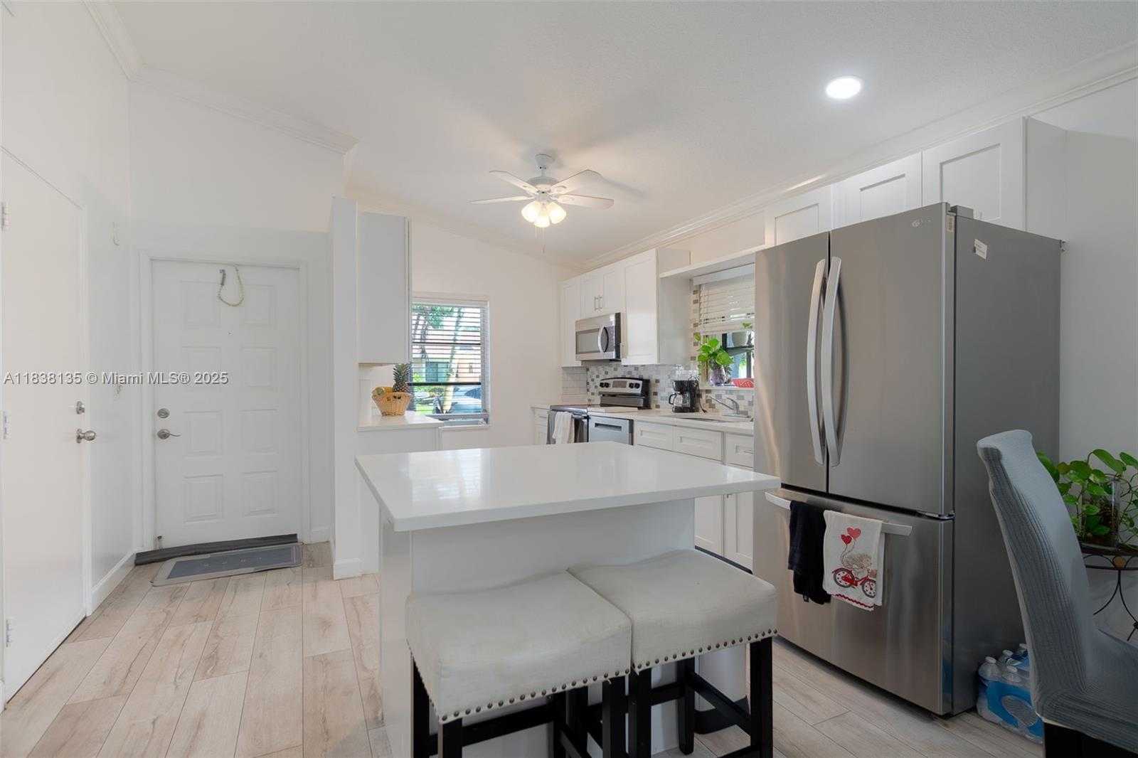 Small Image of 8318 SPRINGTREE RD, Boca Raton Number 5