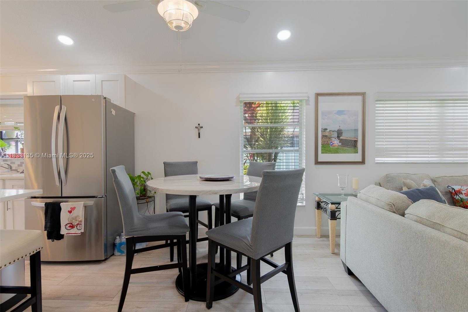 Small Image of 8318 SPRINGTREE RD, Boca Raton Number 8