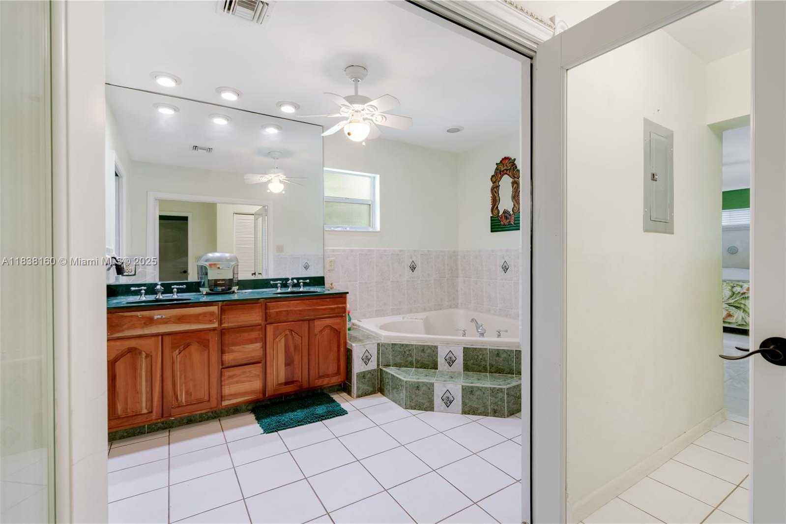 Small Image of 26105 SOUTH WEST 193RD AVE, Homestead Number 16