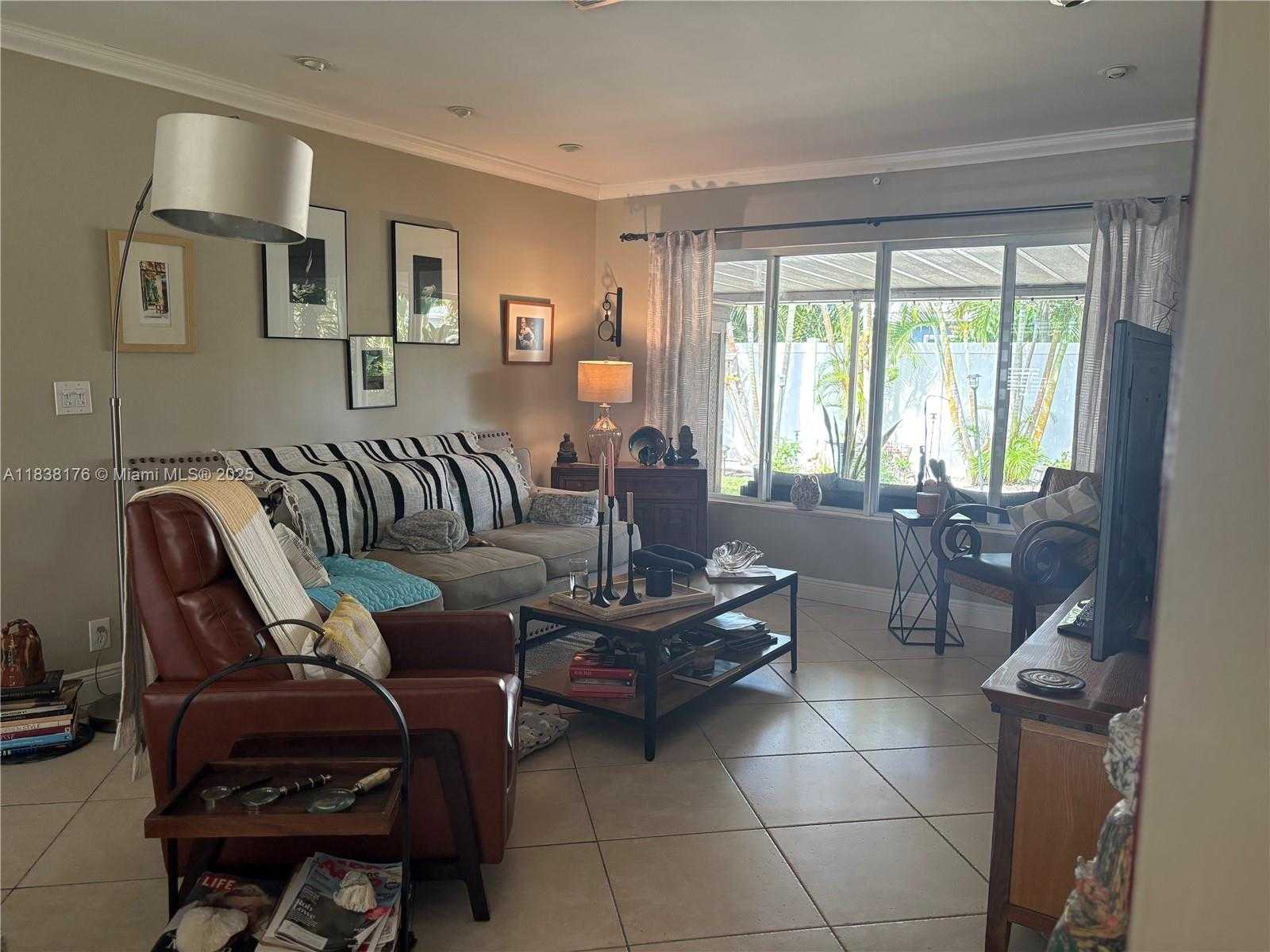 Small Image of 4730 NORTH EAST 3RD TER, Oakland Park Number 2