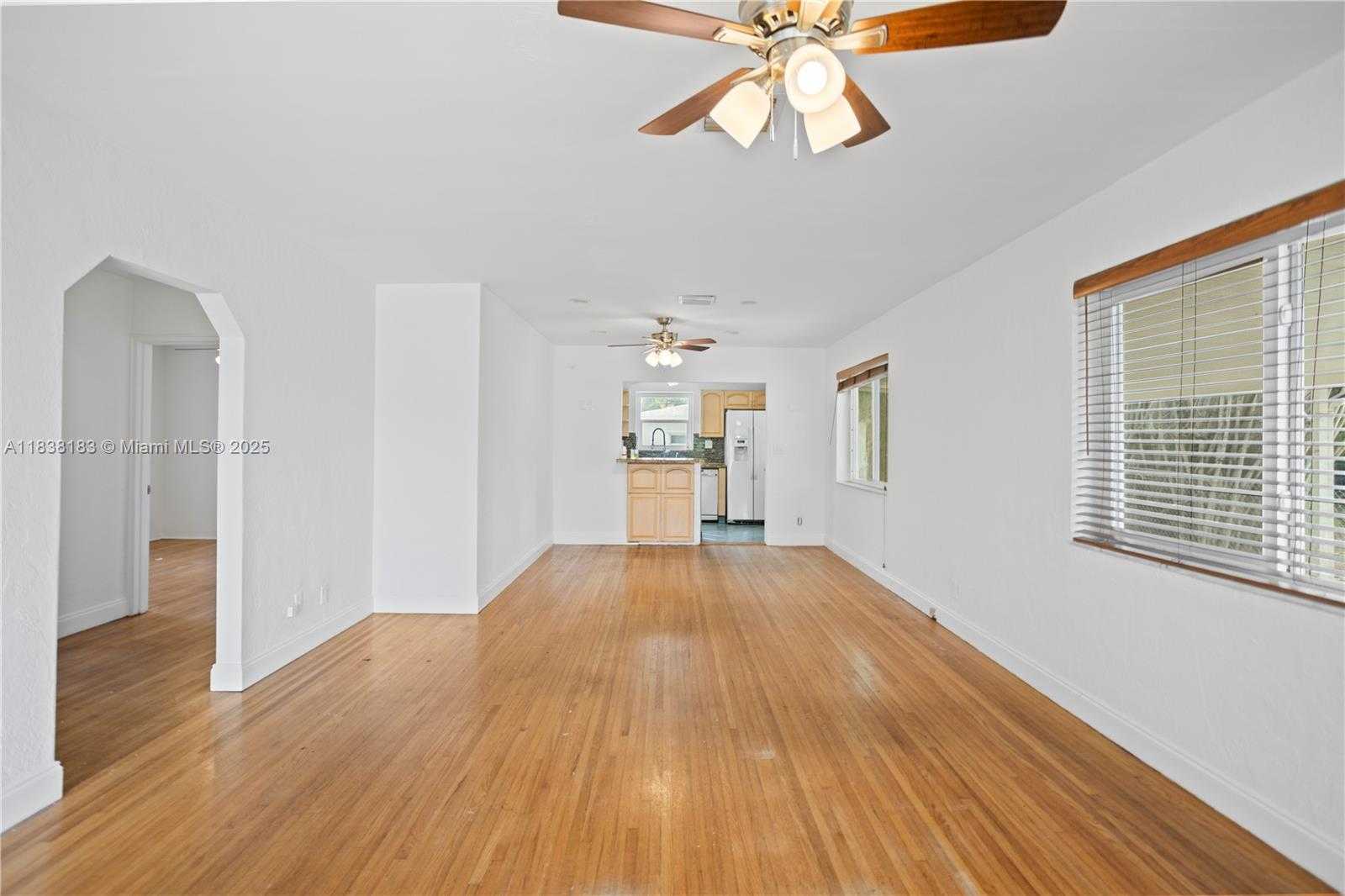 Small Image of 2530 FILLMORE ST, Hollywood Number 11