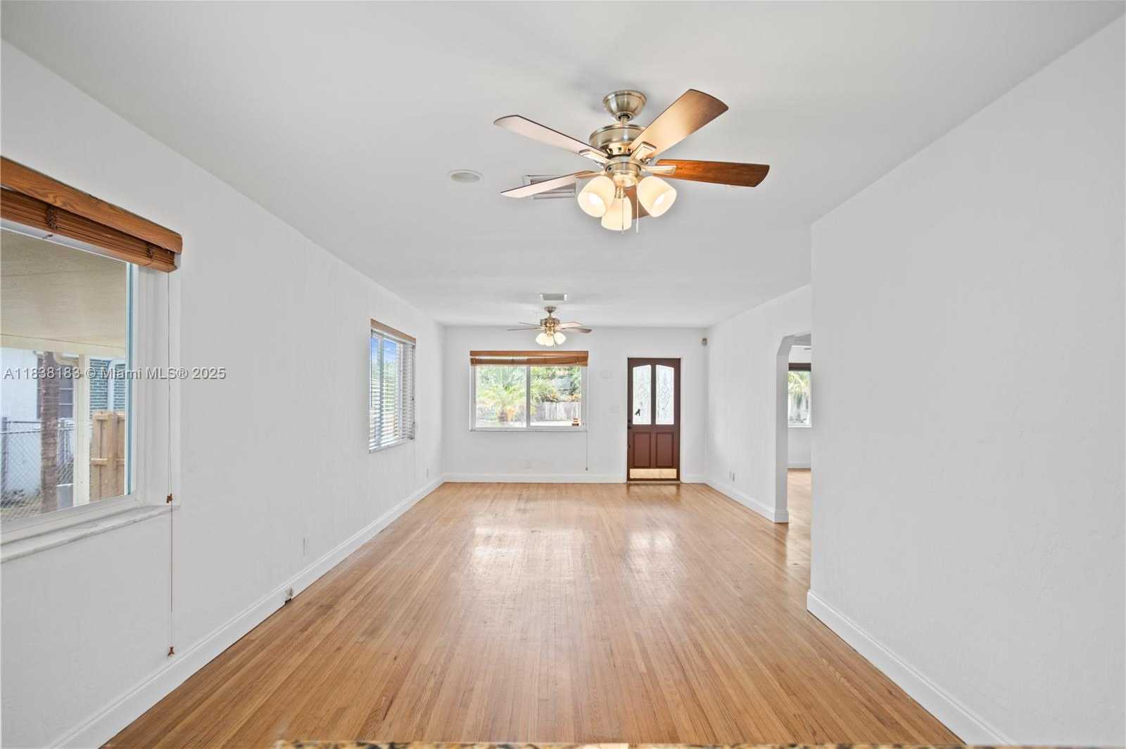 Small Image of 2530 FILLMORE ST, Hollywood Number 14