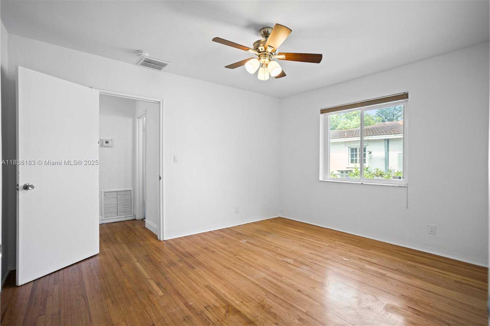 Small Image of 2530 FILLMORE ST, Hollywood Number 32