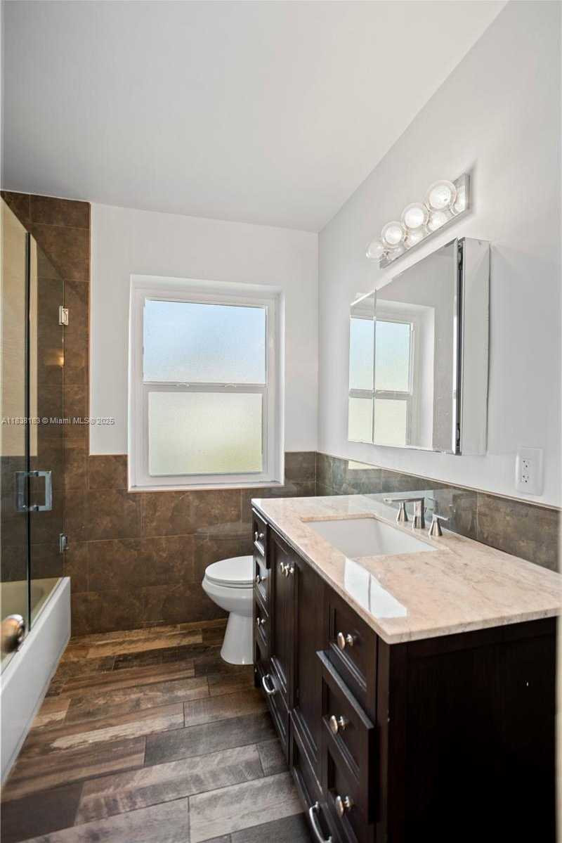 Small Image of 2530 FILLMORE ST, Hollywood Number 36