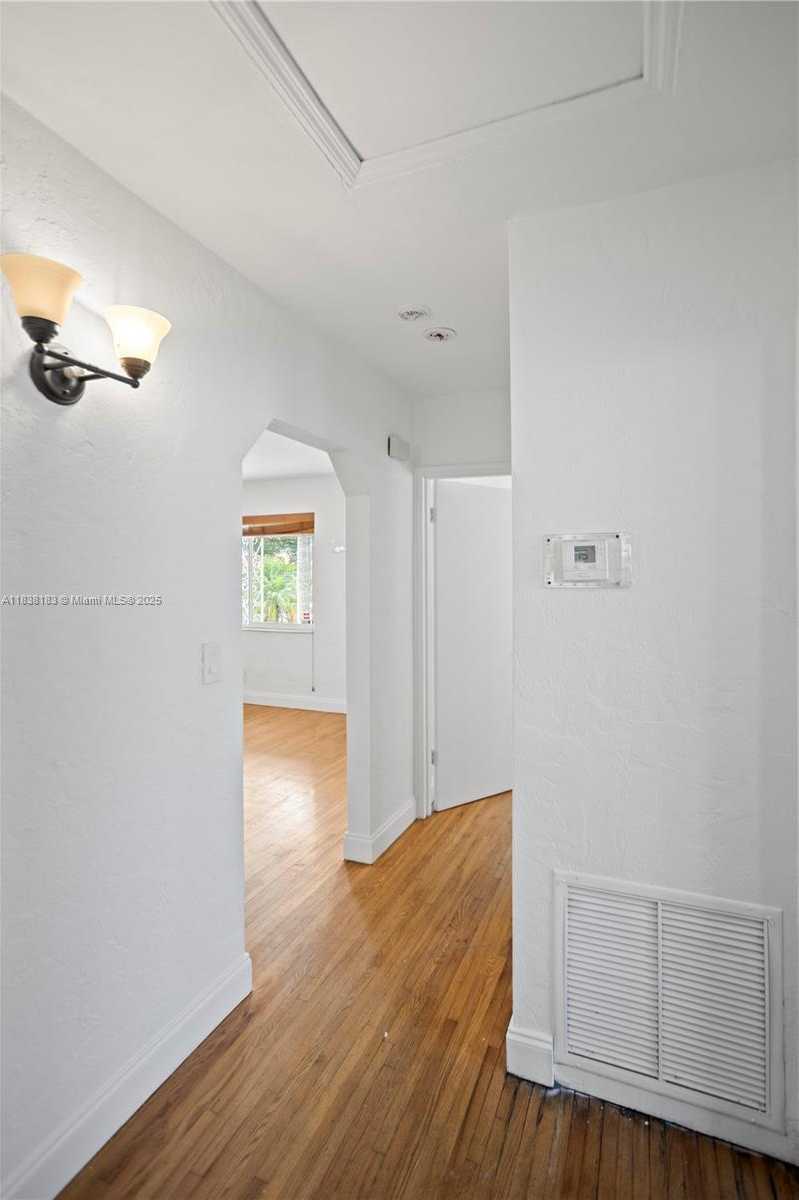 Small Image of 2530 FILLMORE ST, Hollywood Number 38