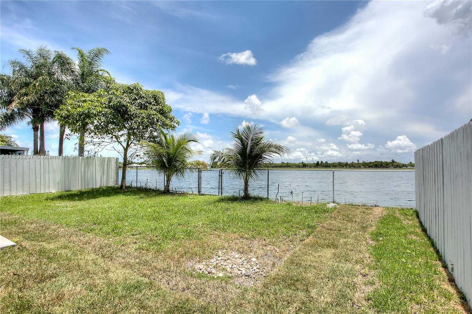 Small Image of 3060 NORTH WEST 203RD TER, Miami Gardens Number 14