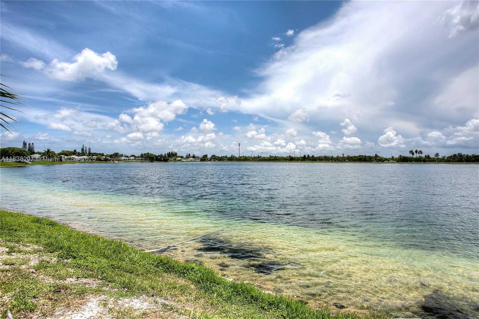 Small Image of 3060 NORTH WEST 203RD TER, Miami Gardens Number 15