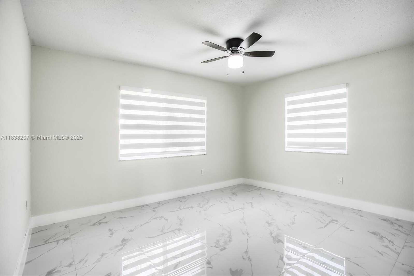 Small Image of 3060 NORTH WEST 203RD TER, Miami Gardens Number 7