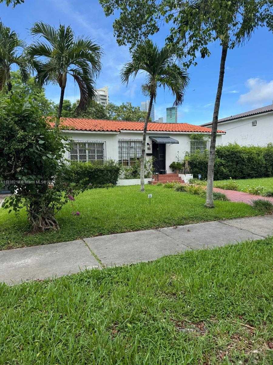 Small Image of 141 SOUTH WEST 20TH RD, Miami Number 2
