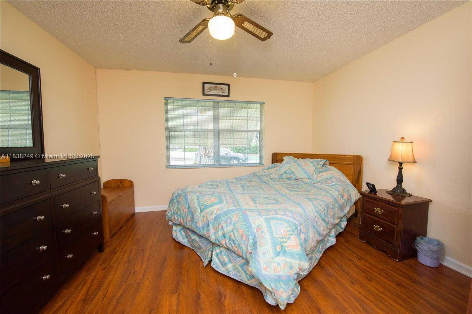 Small Image of 2510 SOUTH EAST 7TH PL, Homestead Number 12