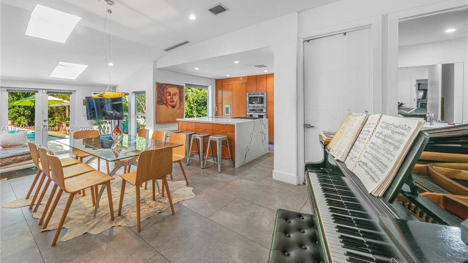 Small Image of 3468 ROYAL PALM AVE, Miami Beach Number 8