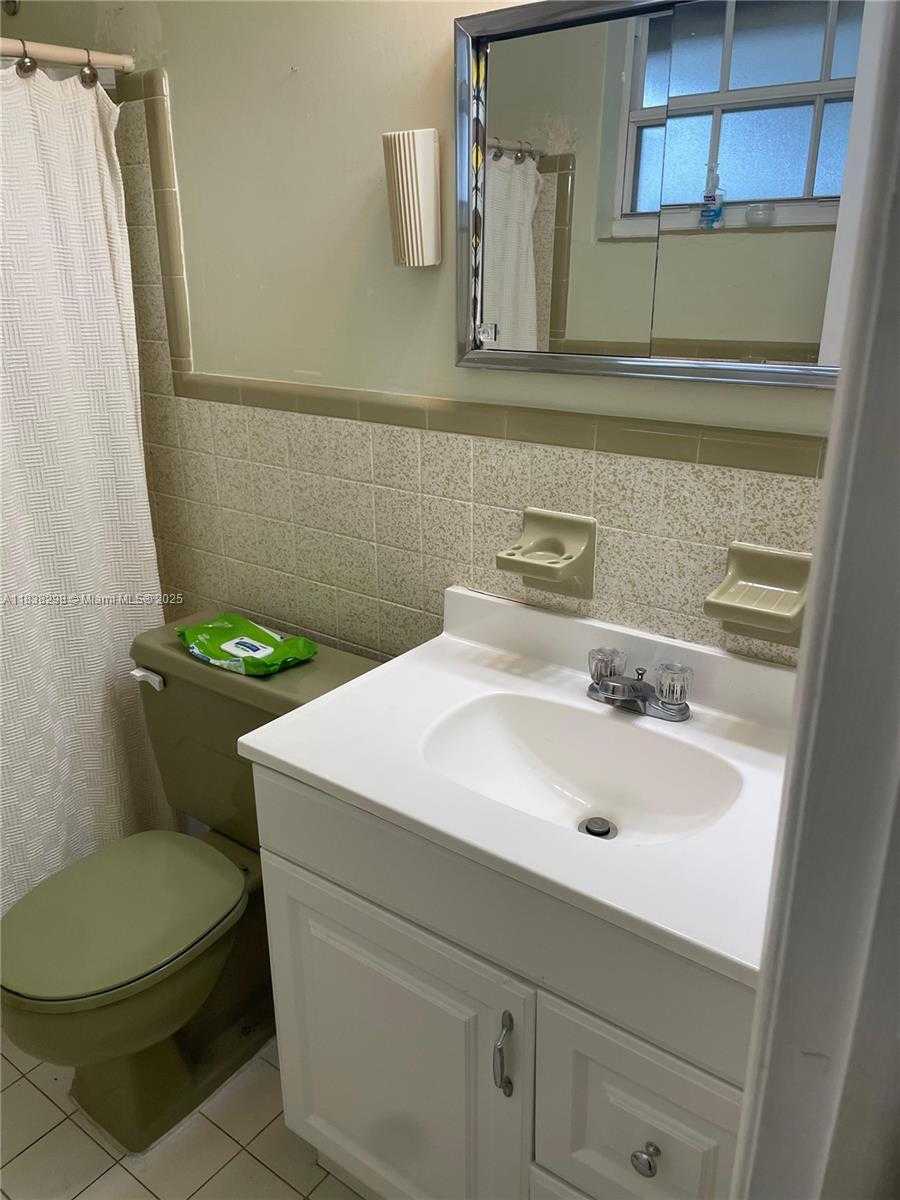 Small Image of 292 WEST 39TH PL, Hialeah Number 13