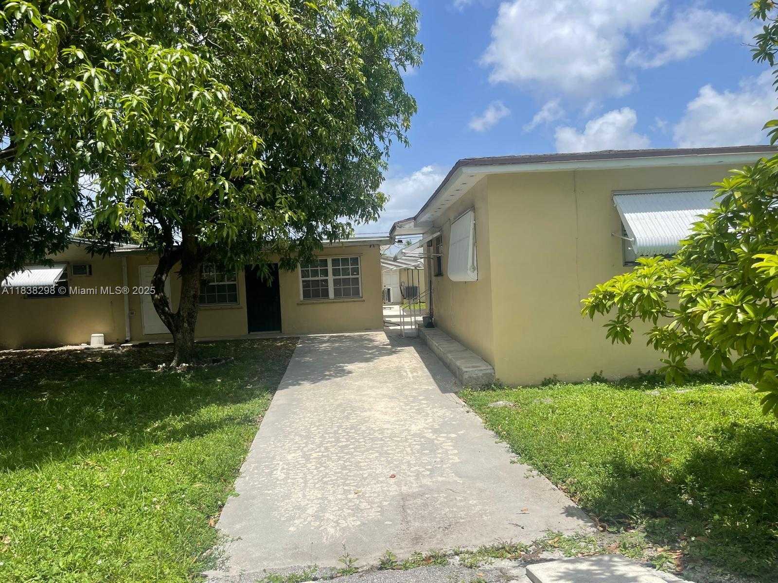 Small Image of 292 WEST 39TH PL, Hialeah Number 20