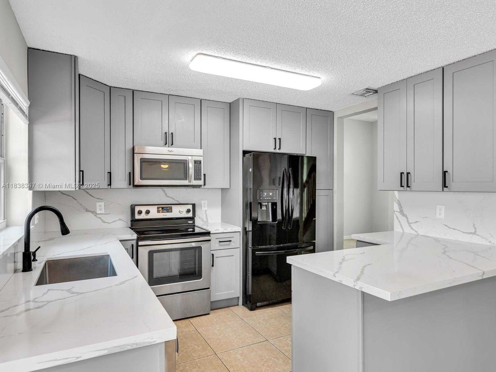 Small Image of 18232 SOUTH WEST 5TH ST, Pembroke Pines Number 13