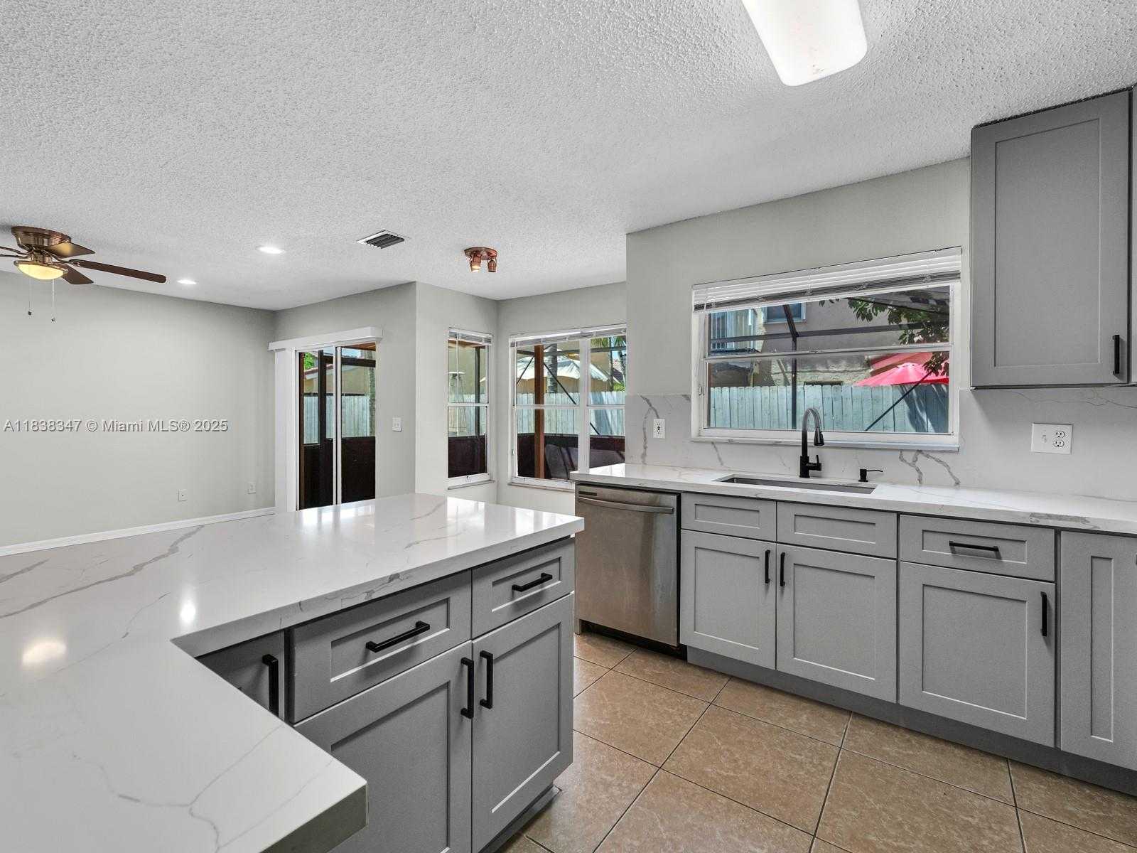 Small Image of 18232 SOUTH WEST 5TH ST, Pembroke Pines Number 14