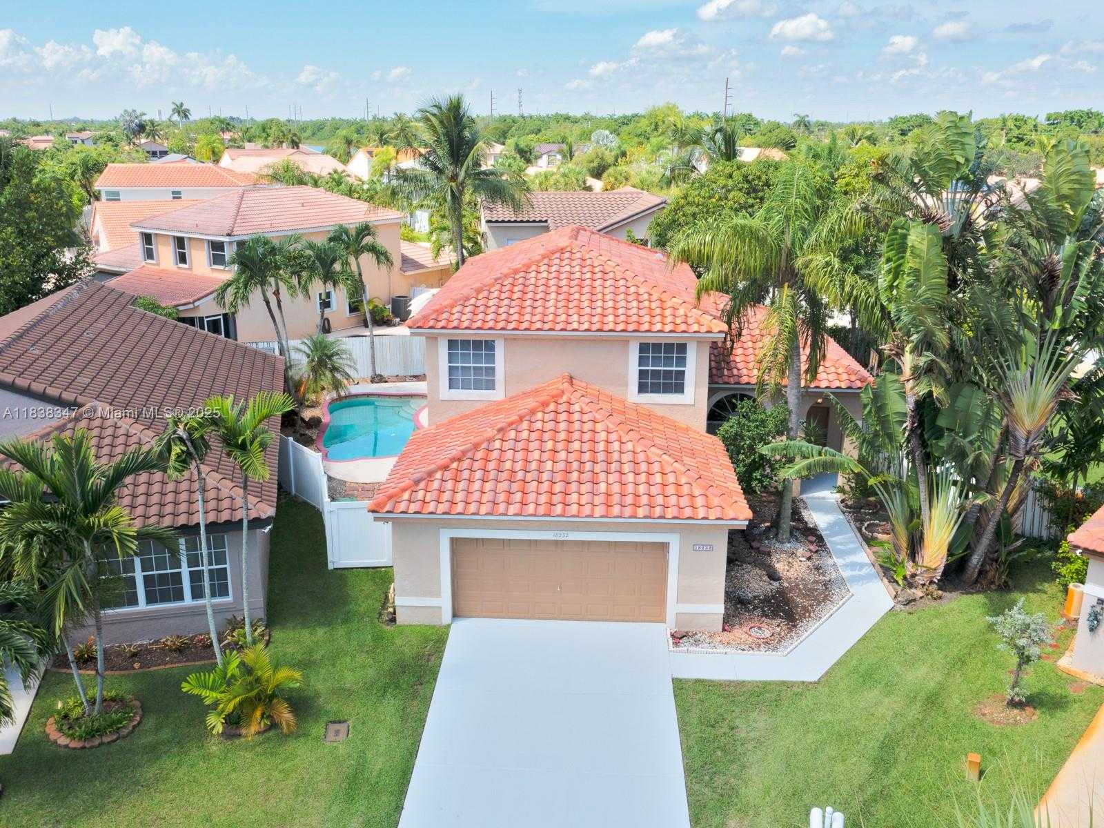 Small Image of 18232 SOUTH WEST 5TH ST, Pembroke Pines Number 2