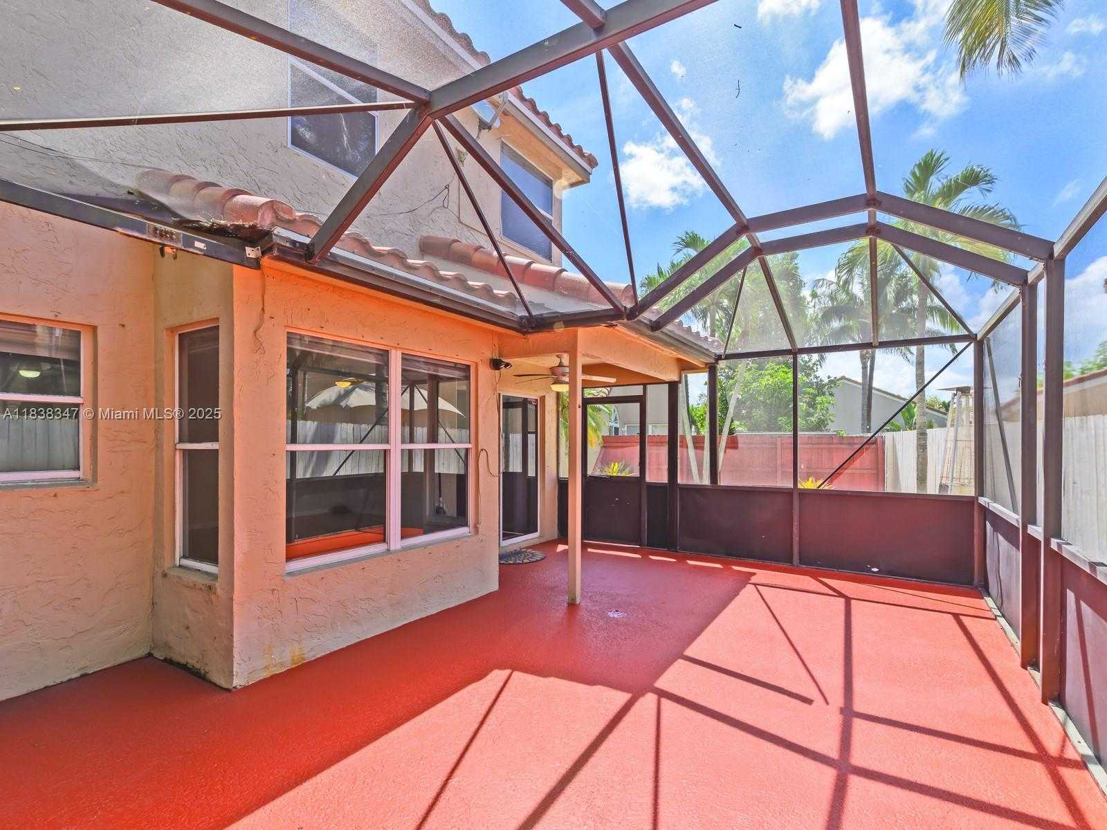 Small Image of 18232 SOUTH WEST 5TH ST, Pembroke Pines Number 31