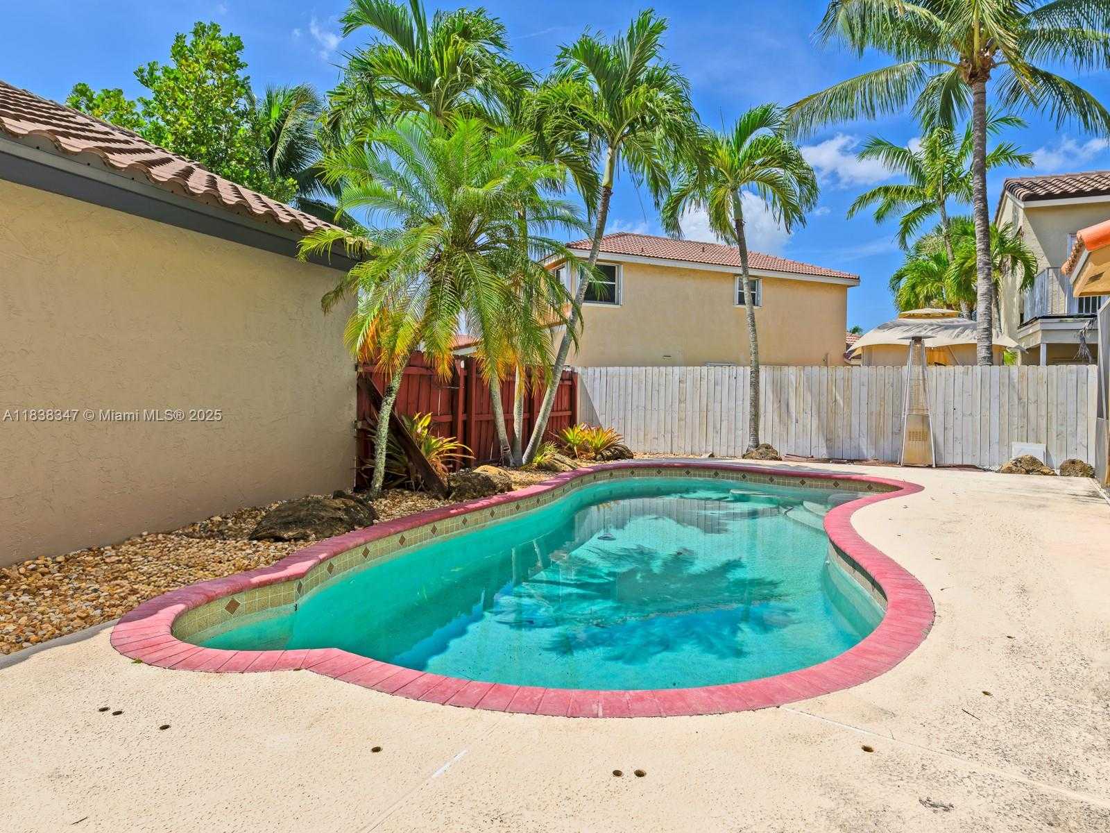 Small Image of 18232 SOUTH WEST 5TH ST, Pembroke Pines Number 34